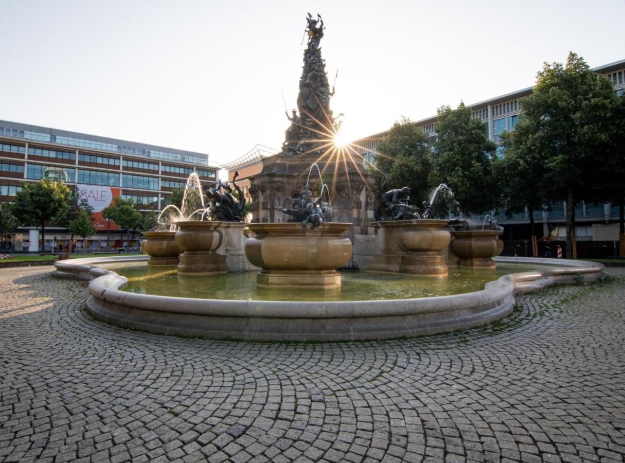 Hostel マンハイム エクステリア 写真 Fountain of the Three Horses
